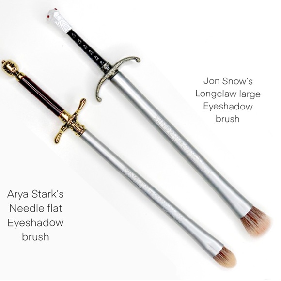 Urban Decay Jon Snow's Longclaw Large Brush NEW Game of Thrones - Picture 2 of 3